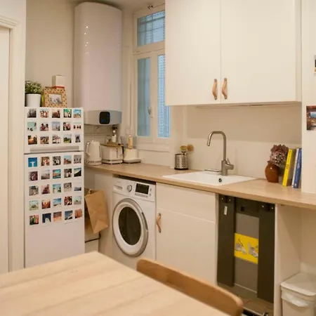 Nice Apt Ideal For 2 Near The Sacred Heart! *